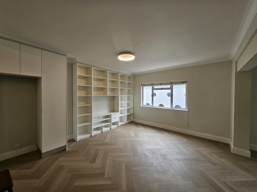 To Let 2 Bedroom Property for Rent in Sea Point Western Cape